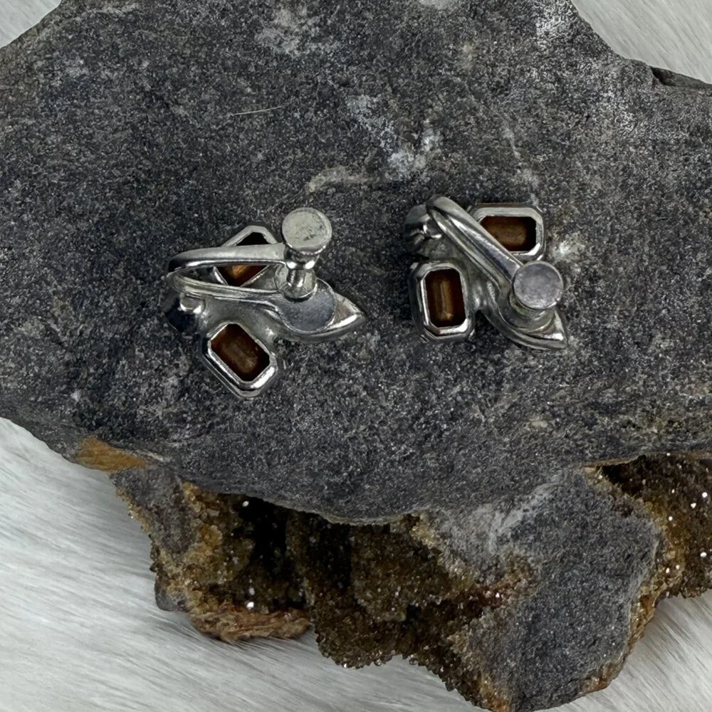 Vintage Rhinestone Screw Back Earrings .75